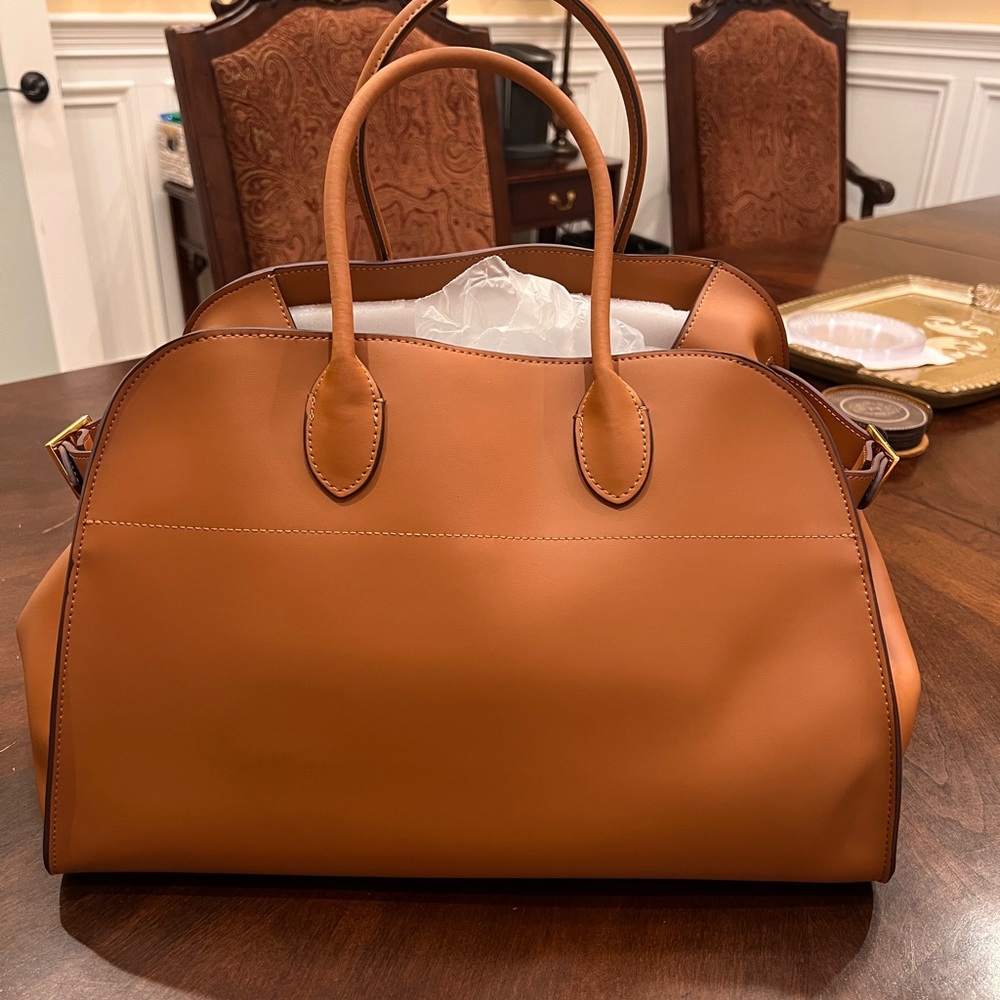 Elegant Tan Tote Bag